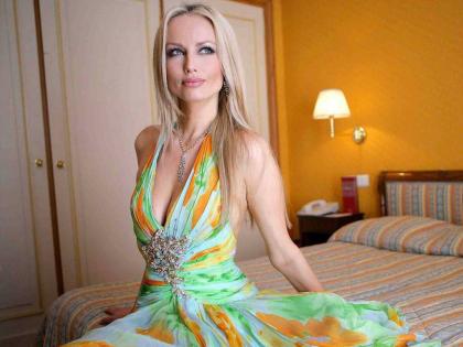 adrianakarembeusklenarikova