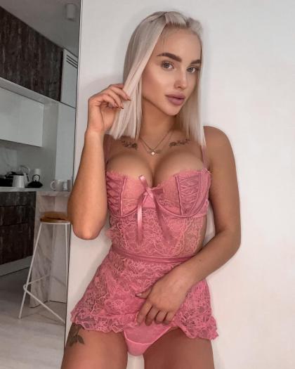 blondeee.barbie_22