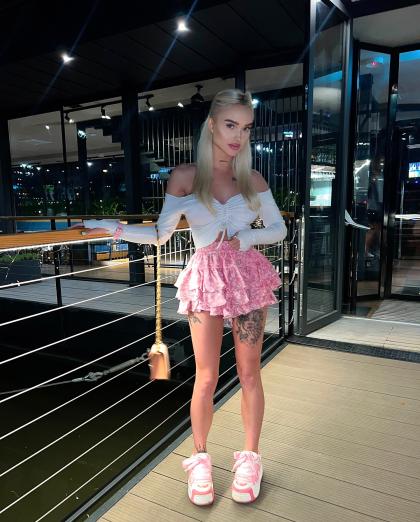 blondeee.barbie_22