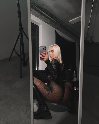 blondeee.barbie_22