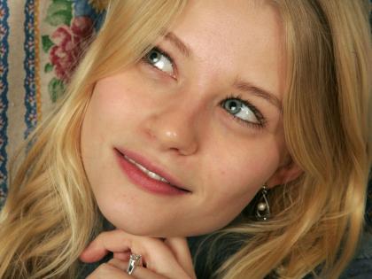 emilie-deravin