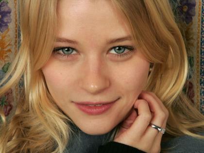emilie-deravin
