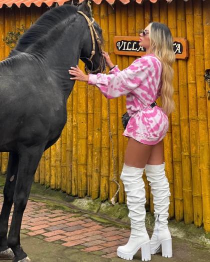 rositaariasofficial