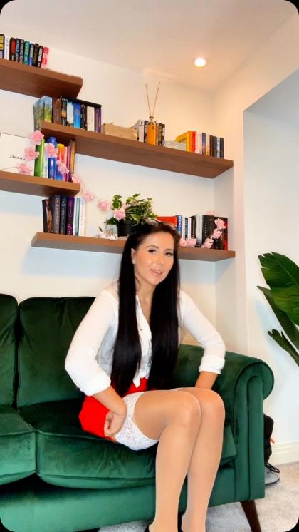 secretary_elena